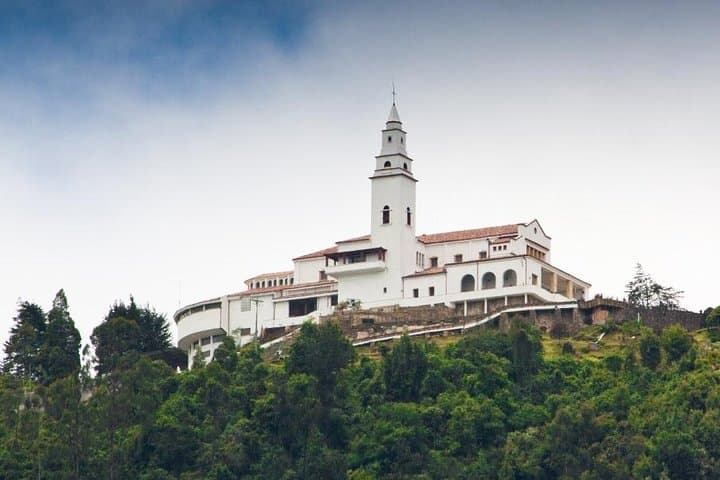 Solo para Pasajeros en Tránsito: Tour Relámpago Bogotá (Regreso Garantizado).