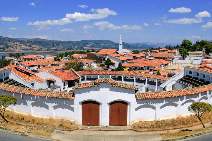 Tour privado a la Laguna de Guatavita - la Leyenda de El Dorado desde Bogotá