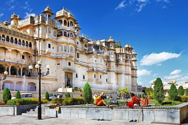 7 Day Rajasthan Tour with Udaipur, Chittorgarh, Pushkar & Jaipur