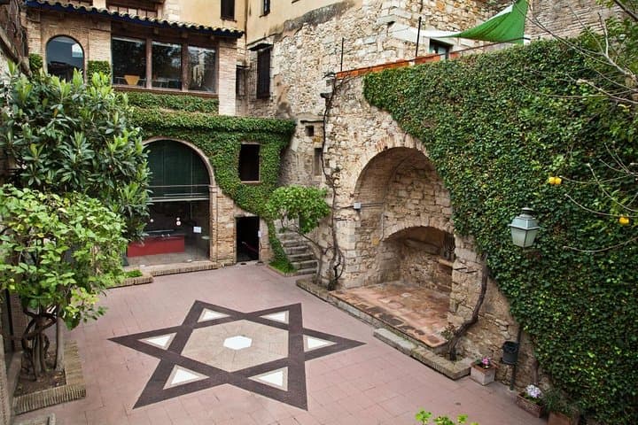 Girona and Besalu, Jewish History Tour Small Group from Girona