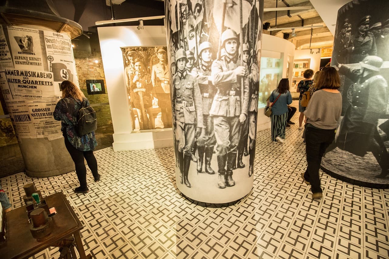 Krakow: The Schindler's Factory & Ghetto & The Salt Mine in Wieliczka