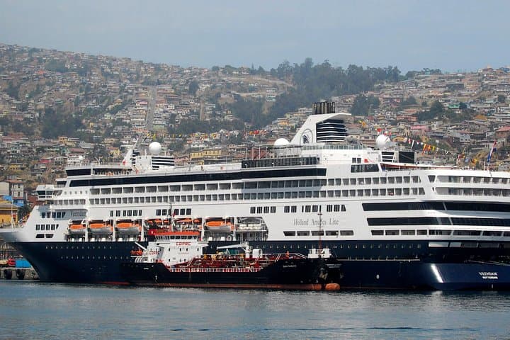 PRIVATE TOUR: Pre-Post Cruise Viña del Mar Valparaiso and Casablanca Winery tour
