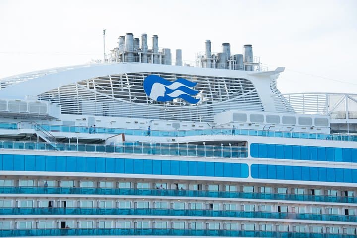 Private transfers to/from Portsmouth International Port and London City Airport