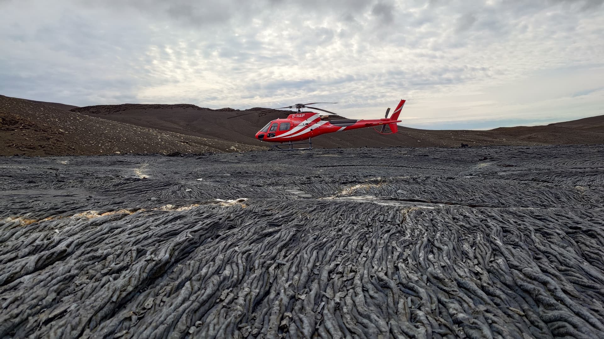 Glacier & Lava Field Landing Helicopter Tour from Reykjavík
