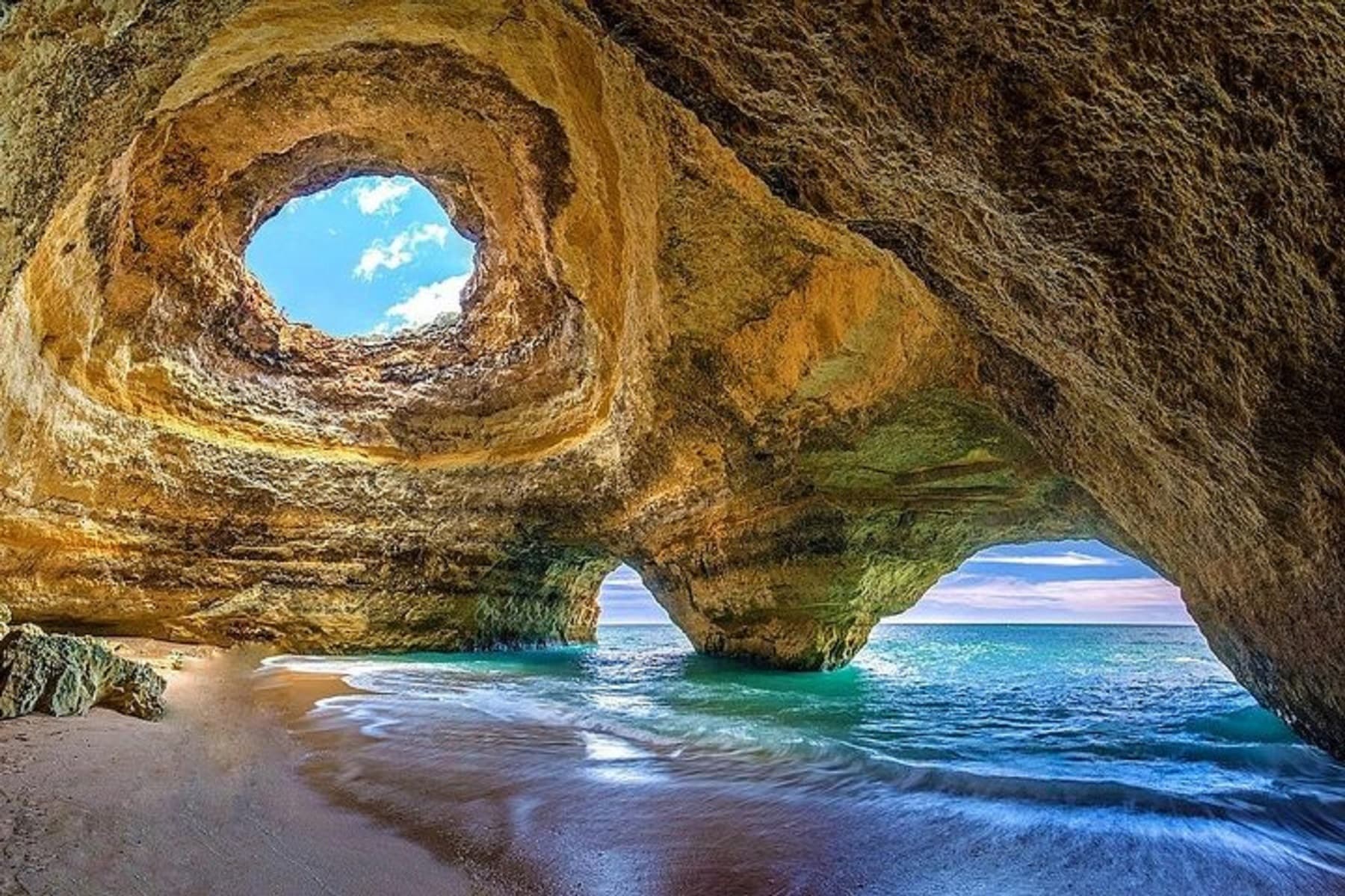 Private Full Caves Circuit and Coast Sightseeing 