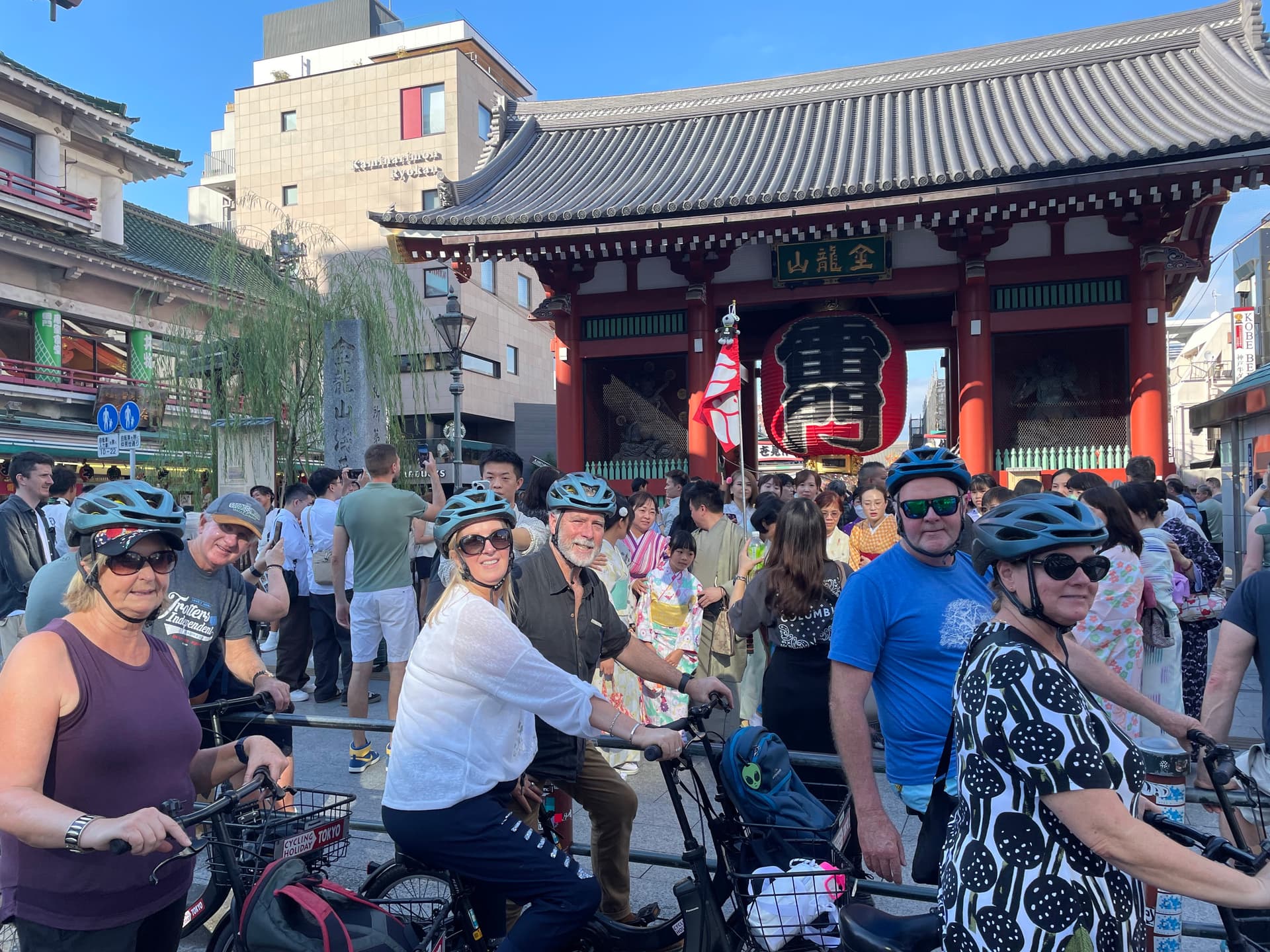 Tokyo Cycling Tour by Electric-Powered Bike