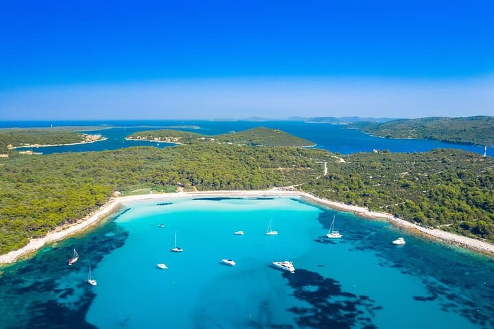 Private Full Day Swimming Trip by Boat to Saharun Beach