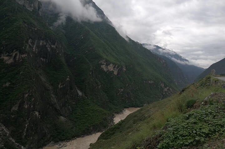 Private Day Tour to Tiger Leaping Gorge from Lijiang 