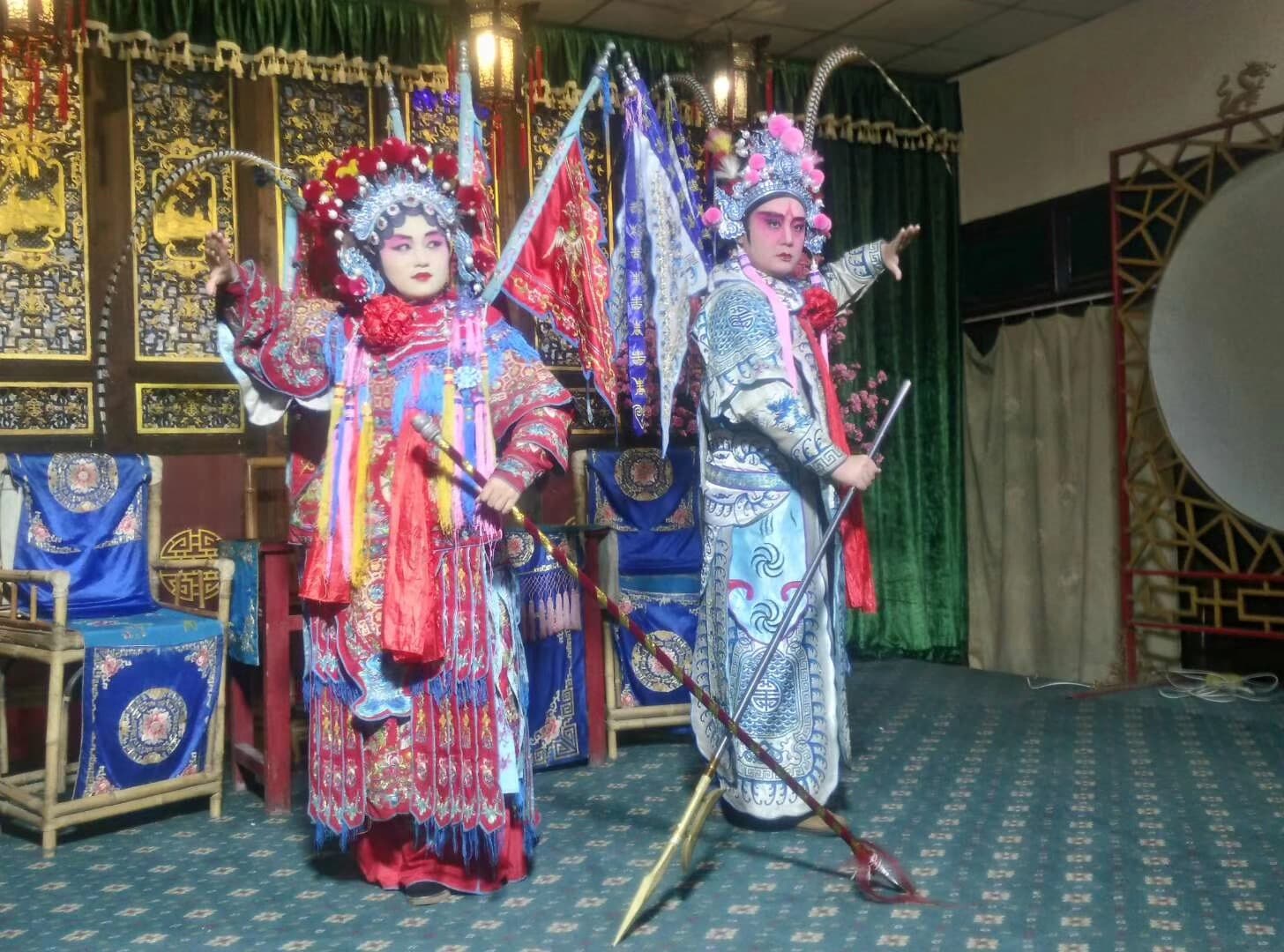 Private Guided Tour of Chengdu with Lunch + Sichuan Opera