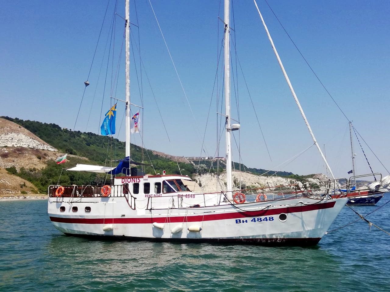 Superb Black Sea Yacht Picnic