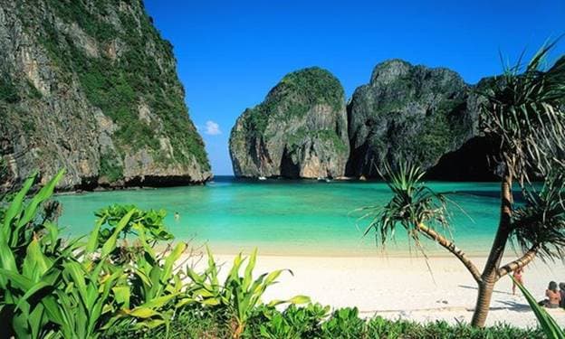 PHUKET: Phi Phi-Maya-Khai Island by Speed boat with Lunch (INCL National park fee)