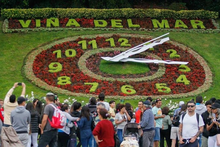 Small Group Full Day Viña Del Mar, Valparaiso with winery tour Casablanca Valley