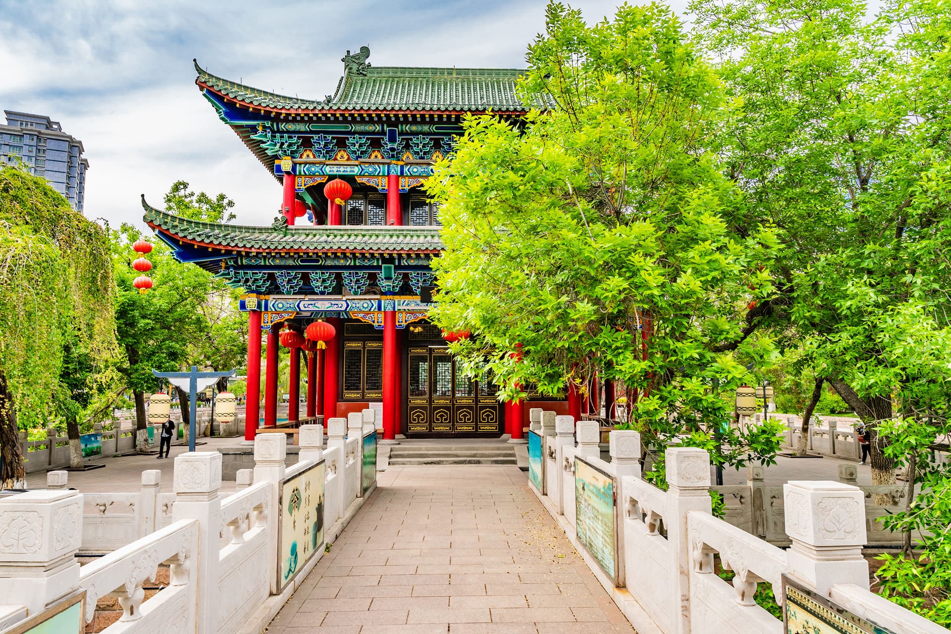 All-Inclusive Private Urumqi Day Tour including Erdaoqiao Market
