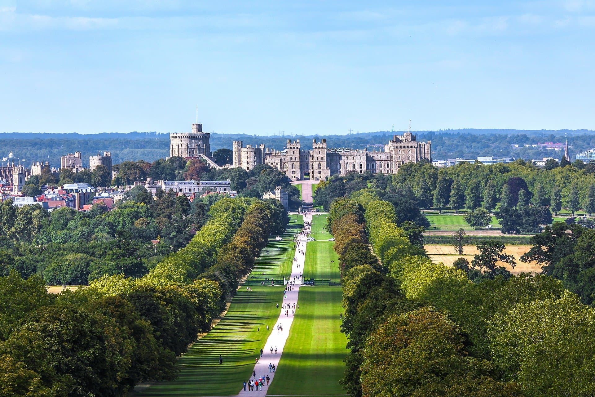 Windsor, Stonehenge and Bath Guided Small Group Day Tour from London