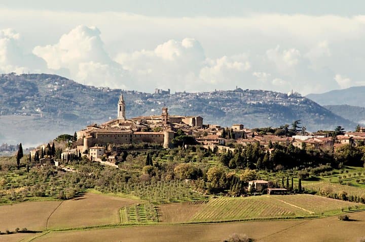 Pienza and Montepulciano by Tuscan Hills from Rome Private Tour