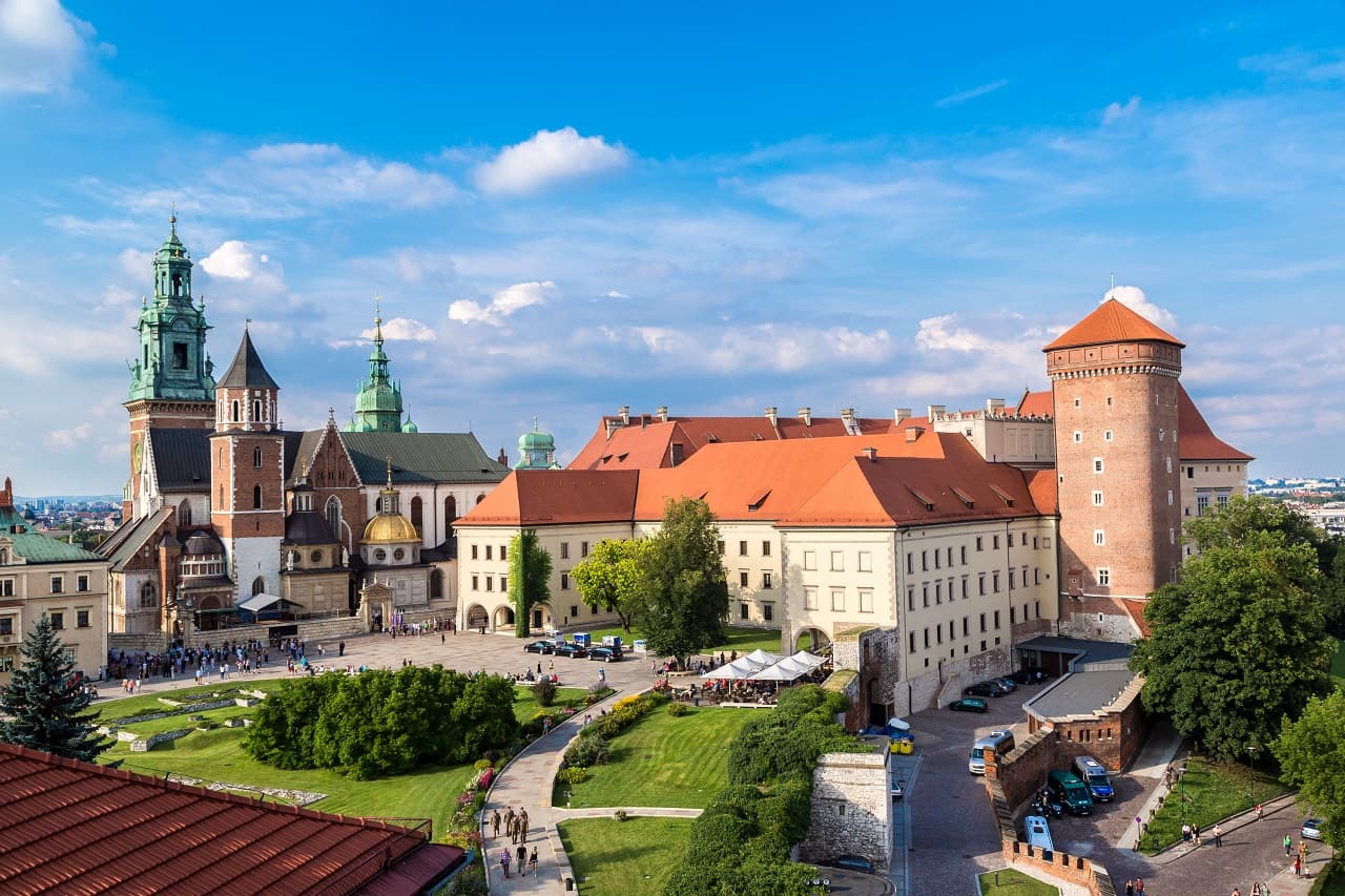 2 days in Krakow: Wawel Castle, Cathedral, Rynek Underground, Schindler Factory and Wieliczka Guided Tour