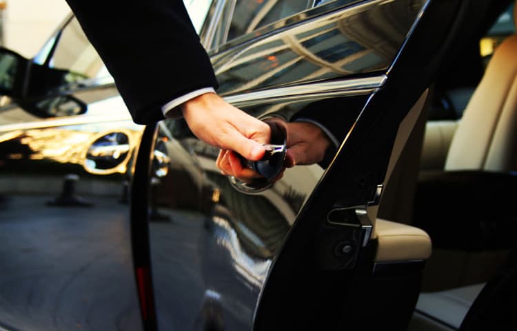 Private luxury transfer from Rome to Milan