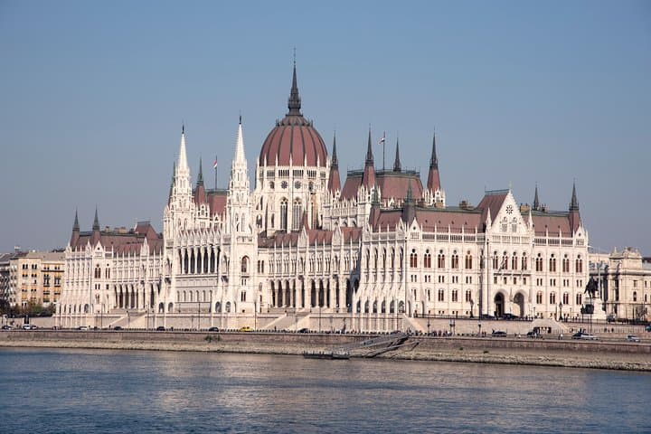 Budapest Grand City Tour with Parliament Visit