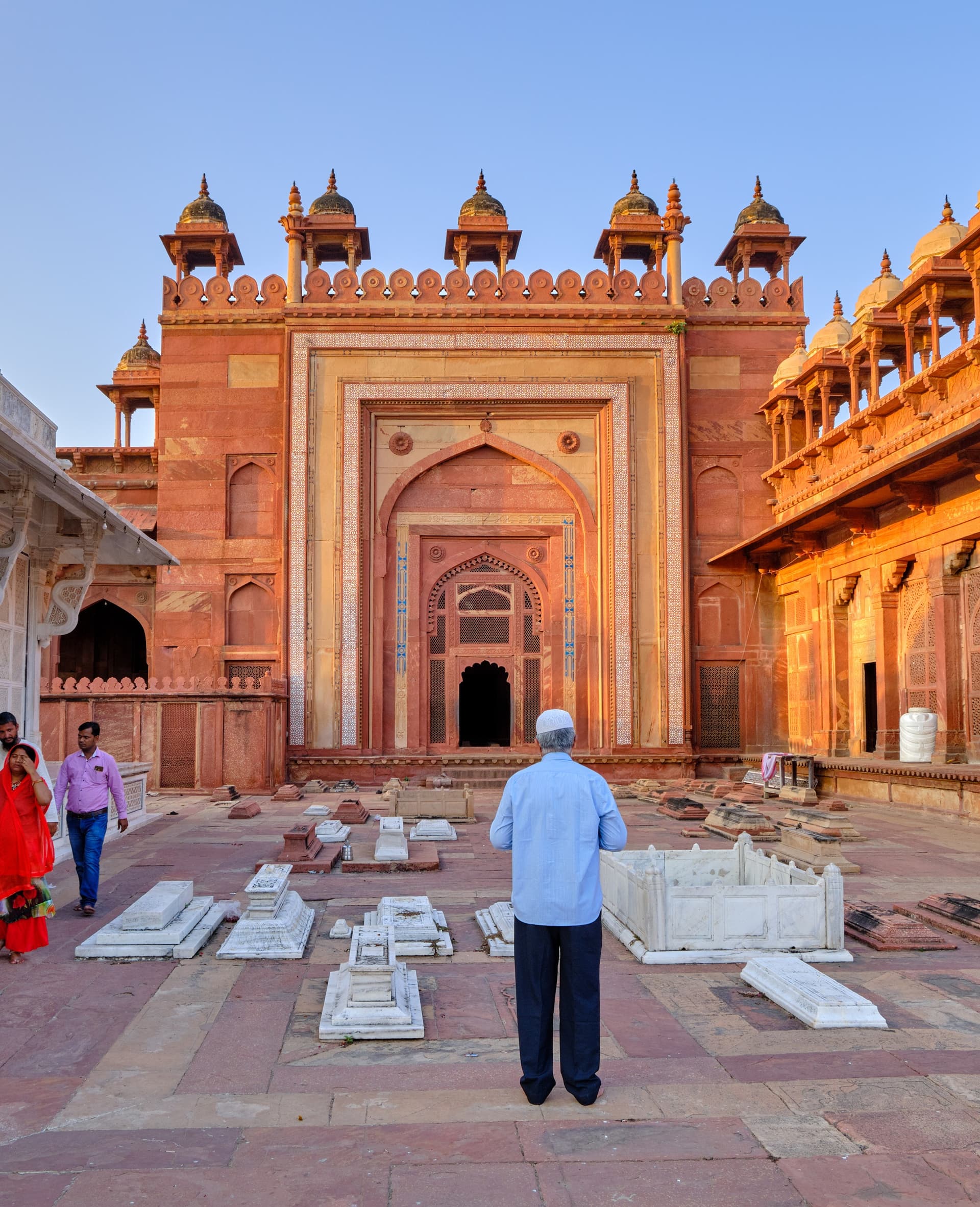 Explore Fatehpur Sekri & Chand Baori With Jaipur Drop from Agra.
