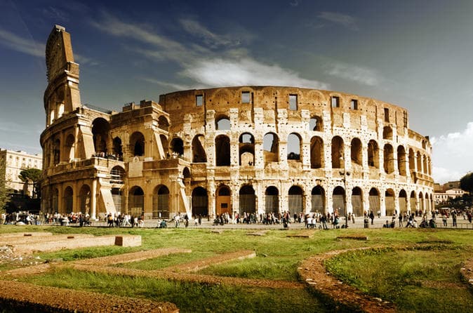 Colosseum & Roman Forum Tour: Semi-Private Skip the Line