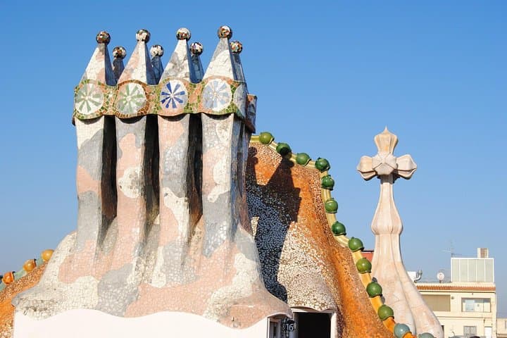 Gaudi's Casa Batlló and La Pedrera with Chocolate Tasting 