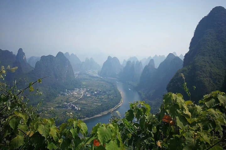 Yangshuo Full Day Tour: Cooking class, River boat, Light show