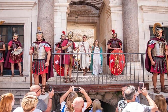 Split Walking Tour (with Changing of Diocletian's Royal Guard Ceremony at 11.30am in Season)