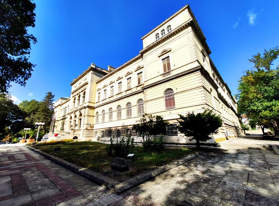 Self-Guided Tour in Varna Archaeological Museum Including Ticket