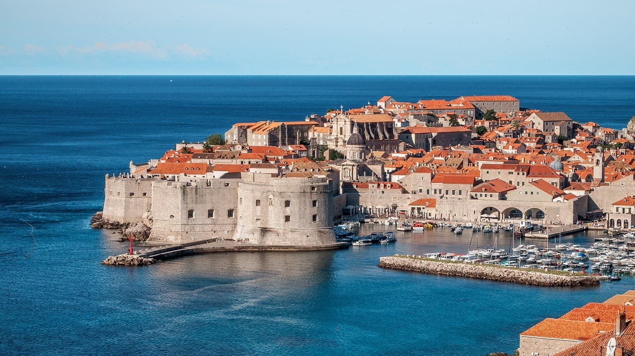 Private Dubrovnik Sightseeing and Old Town Walking Tour - Day Trip from Split