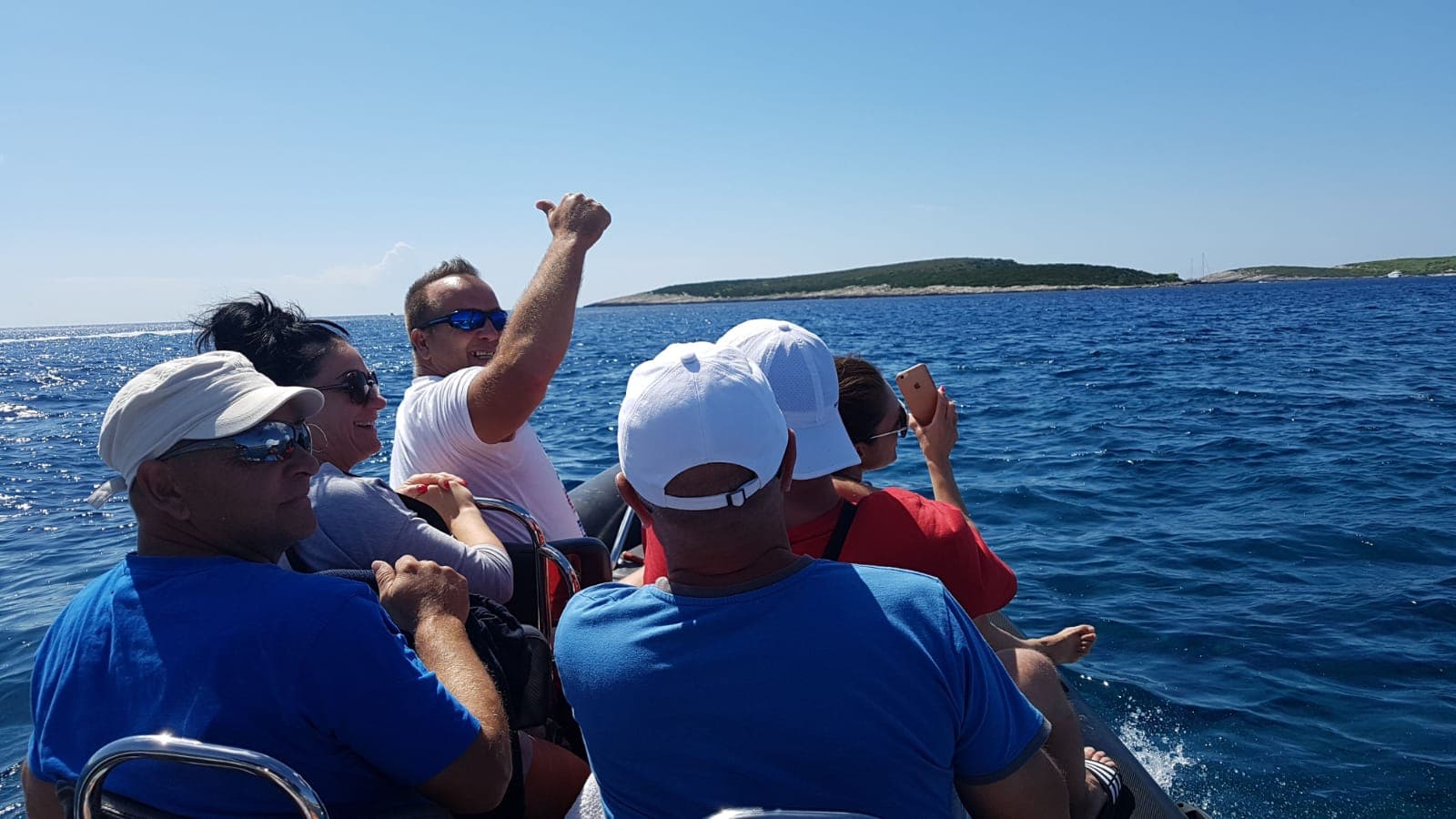 Full-Day Private Hvar, Brac, and Pakleni Islands Boat Cruise from Trogir