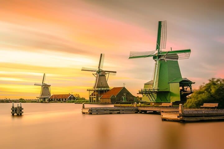 Private Luxury Tour to Zaanse Schans, Edam, Volendam and Marken