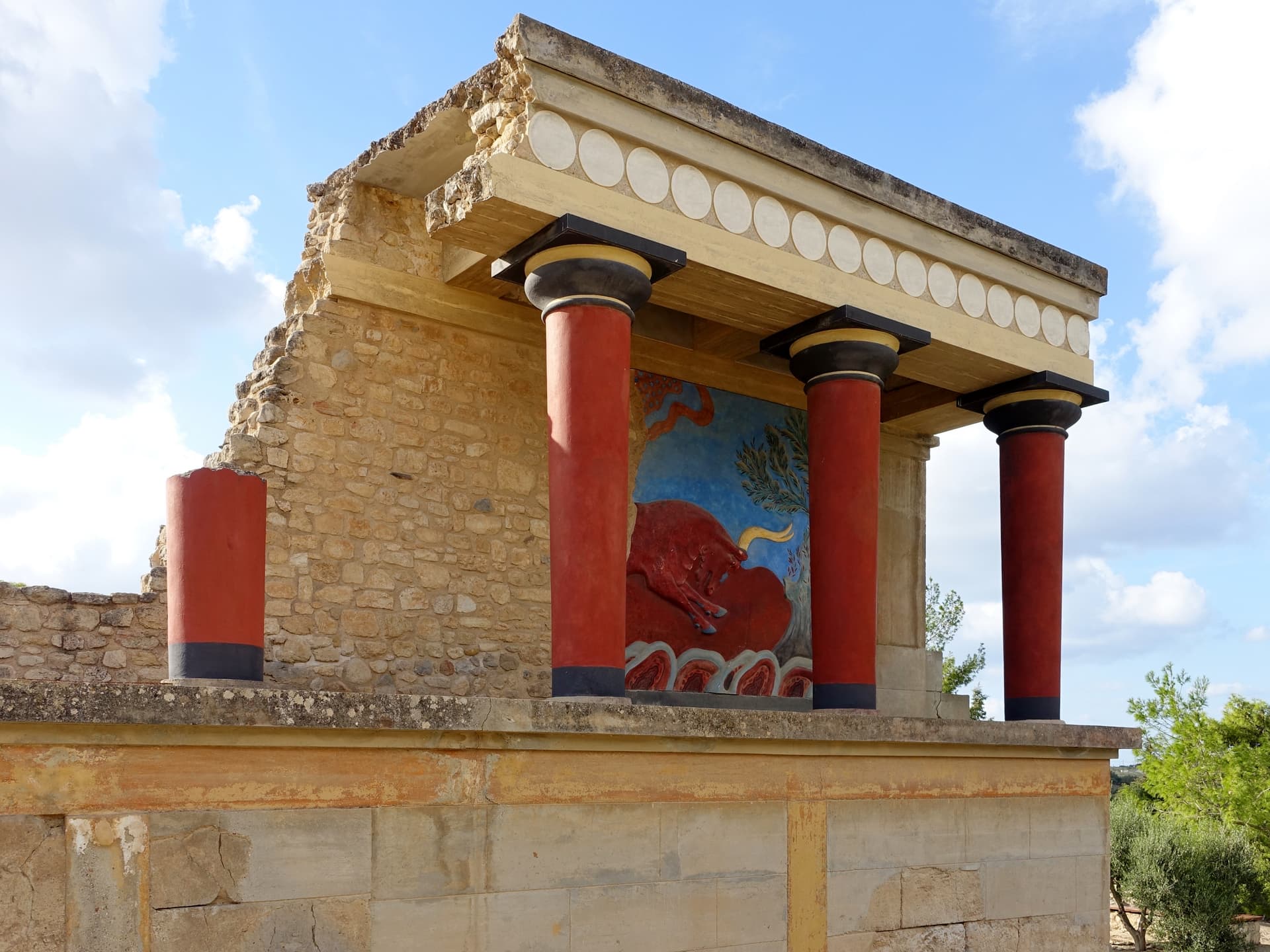 Historical Heraklion City Tour with Knossos Palace, Museum & Old Market
