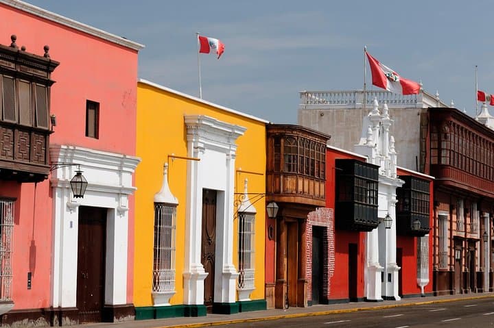 Trujillo Private Full Day: Temple of the Dragon, Chan Chan Chimu Citadel & Huanchaco Beach
