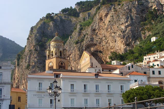 VIP Experience Private tour to Pompeii and Amalfi Coast from Rome