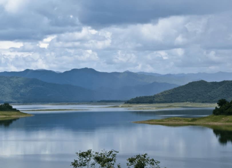 Kaeng Krachan Dam with Lake Cruise to Monkey Island Day Tour with Private Guide