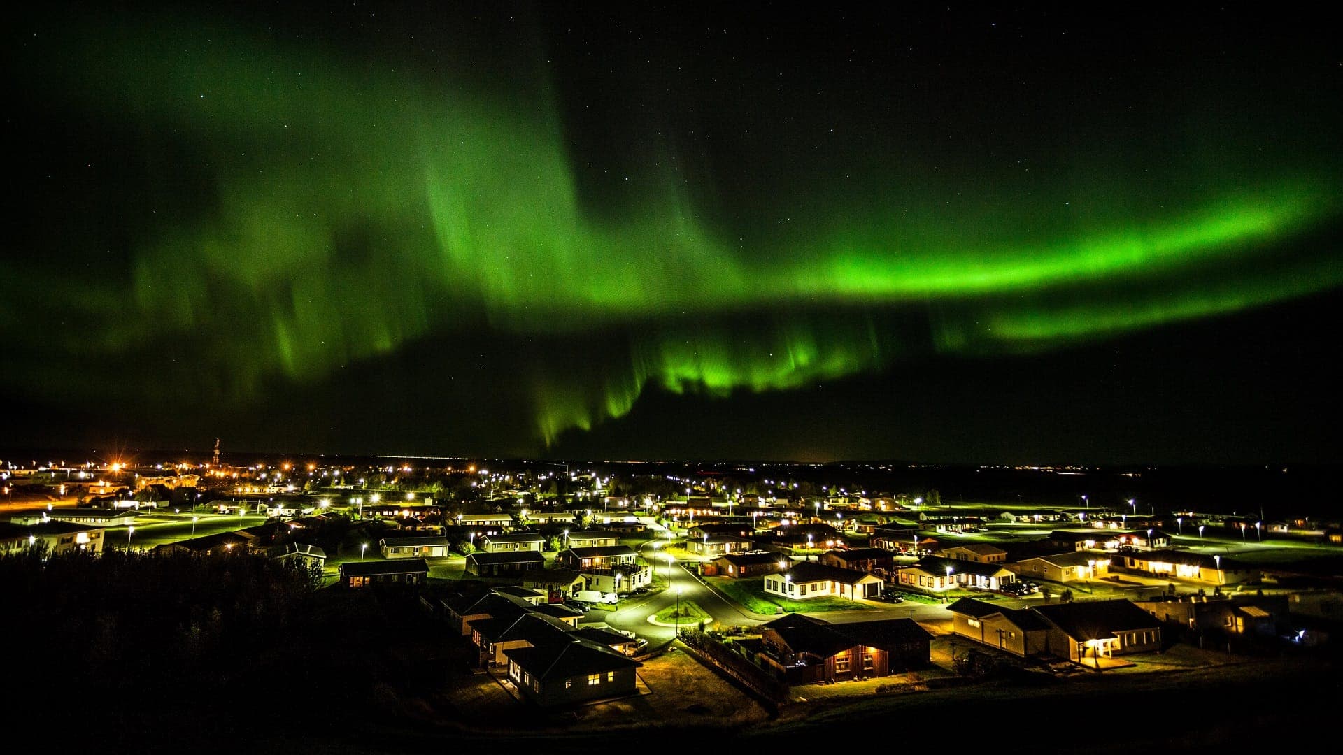 4-Day Northern Lights Adventure | Midgard
