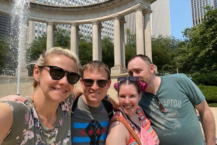 Chicago Art Heist: Millennium Park Puzzle Adventure