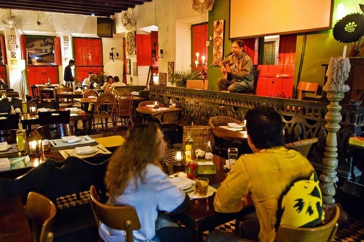 Traditional brazilian diner with live music and one caipirinha