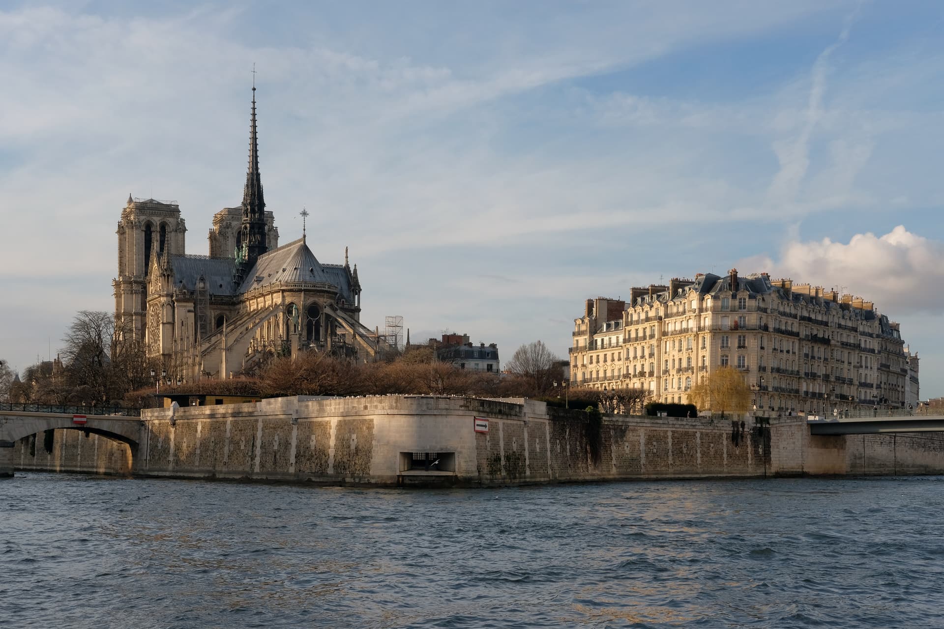 The Louvre Museum, Notre-Dame, Cité & Saint-Louis Islands