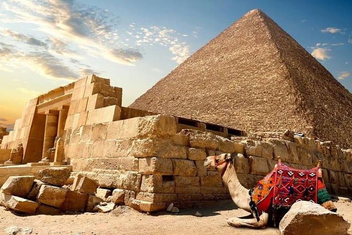 Pyramids of Giza Egyptian Museum Sphinx and Khan El Khalili Bazaar