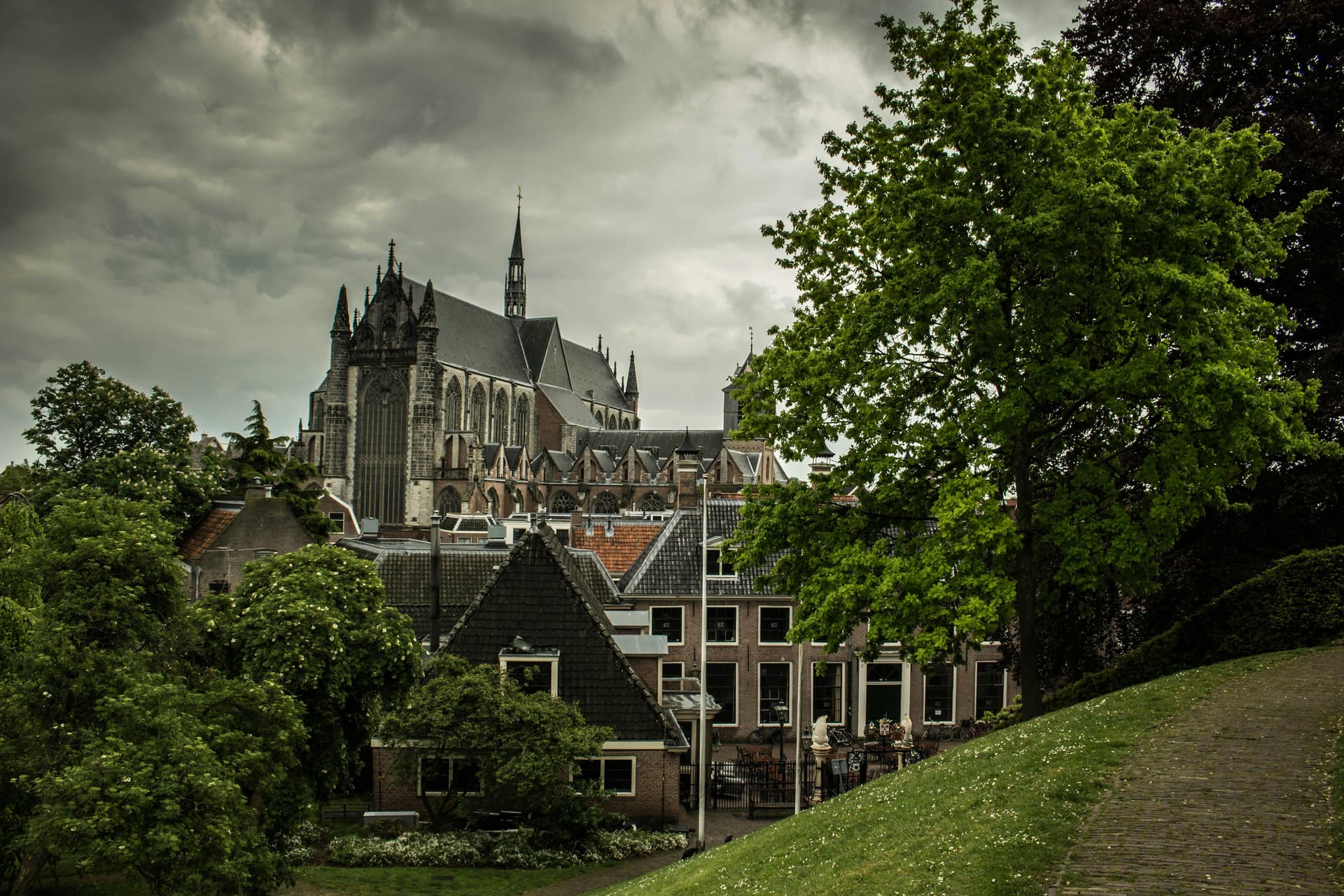 Medieval Leiden — Private tour with official guide in Spanish